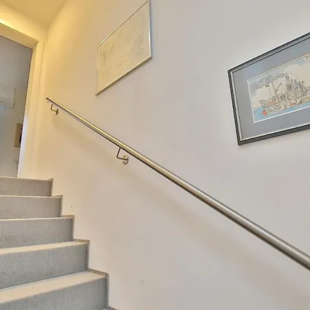 Haus Kastanienallee 4 Haus Kastanienallee 4 1 Stranddiestel Appartement *